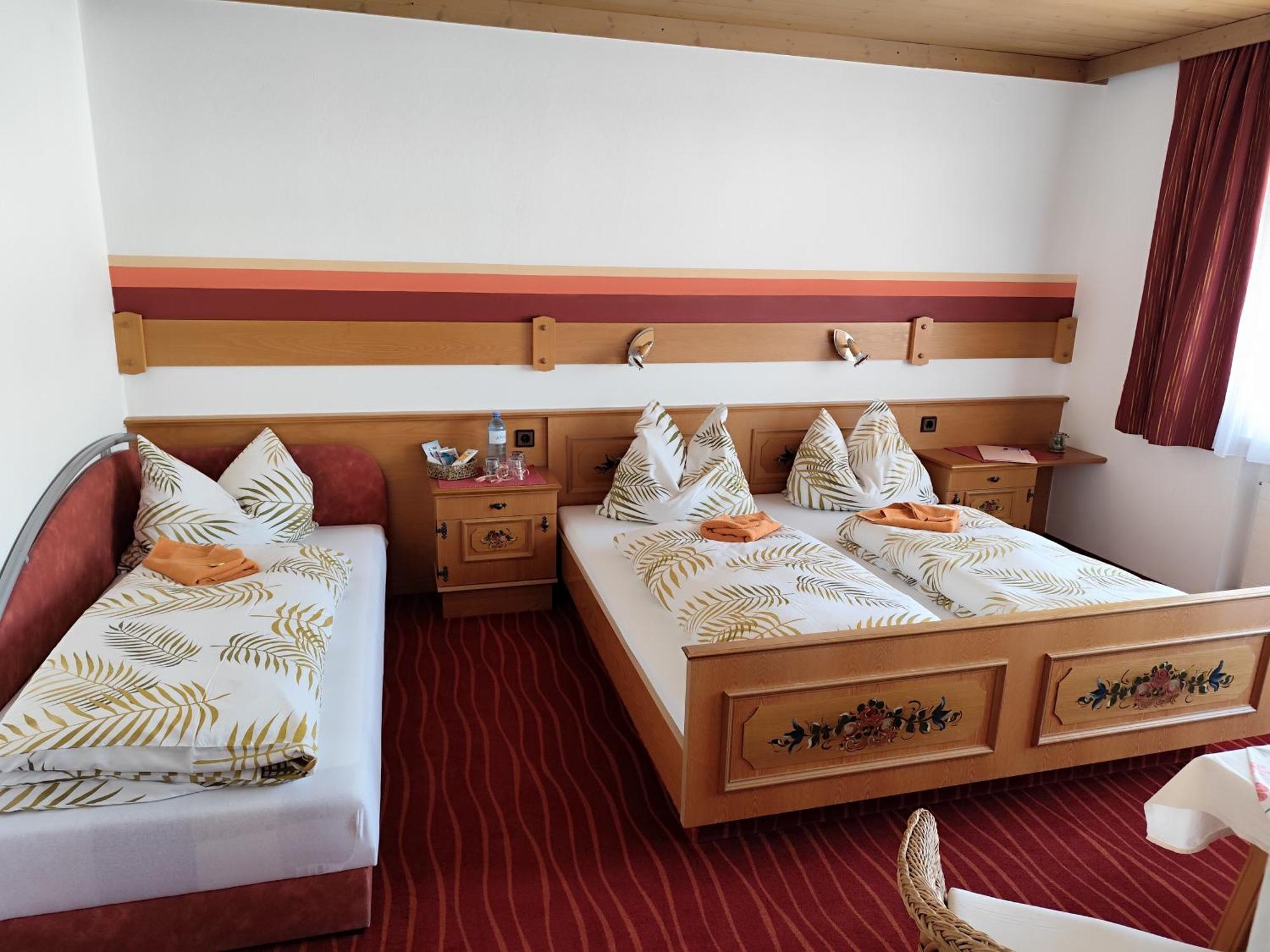 Privatzimmer Pendl อับเทเนา ภายนอก รูปภาพ
