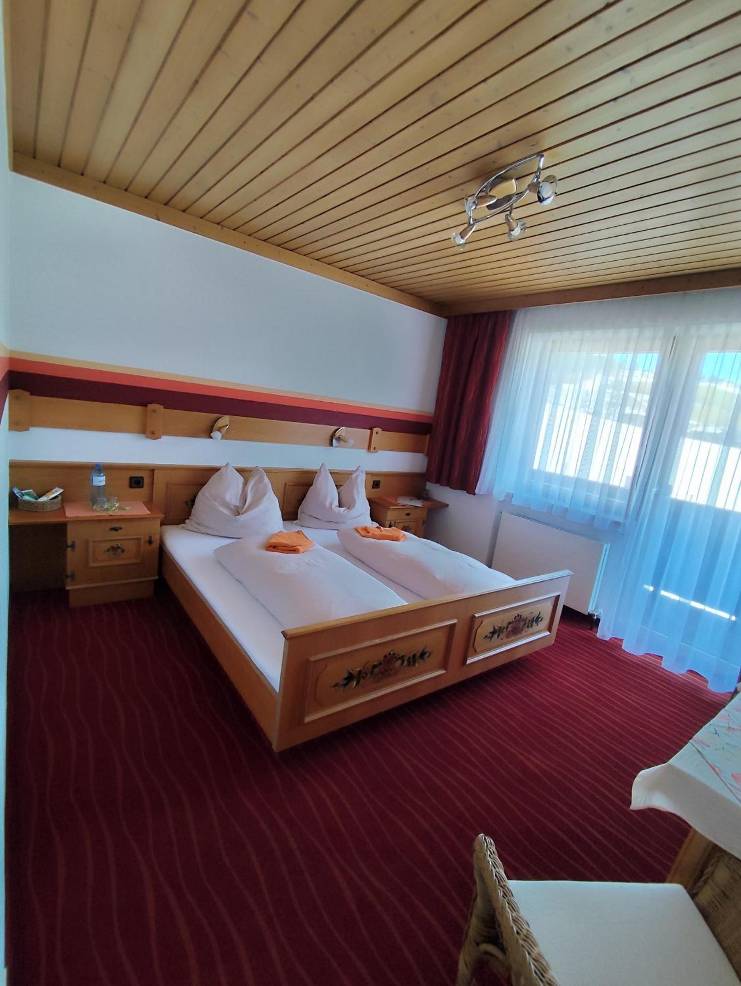 Privatzimmer Pendl อับเทเนา ภายนอก รูปภาพ