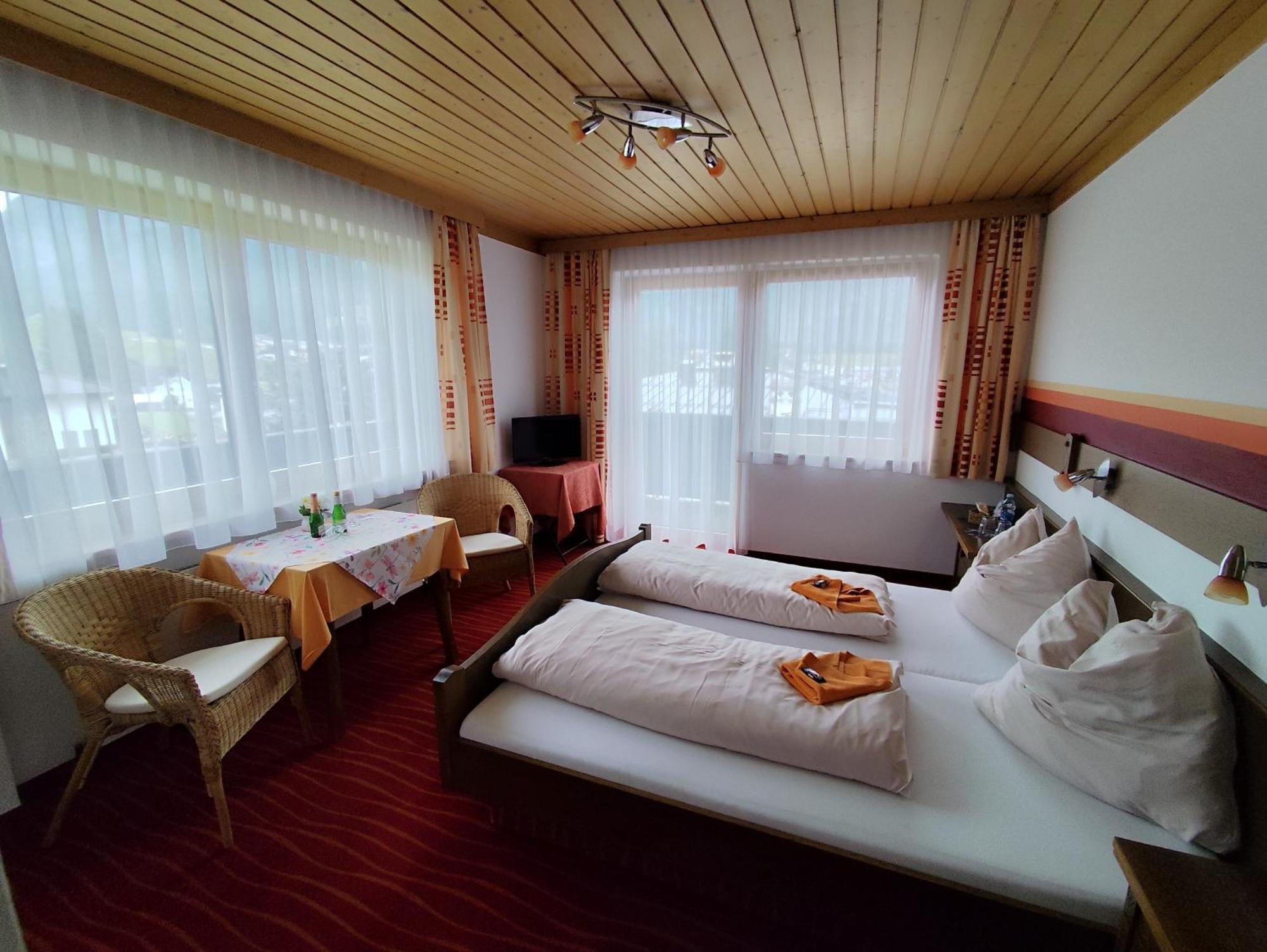 Privatzimmer Pendl อับเทเนา ภายนอก รูปภาพ